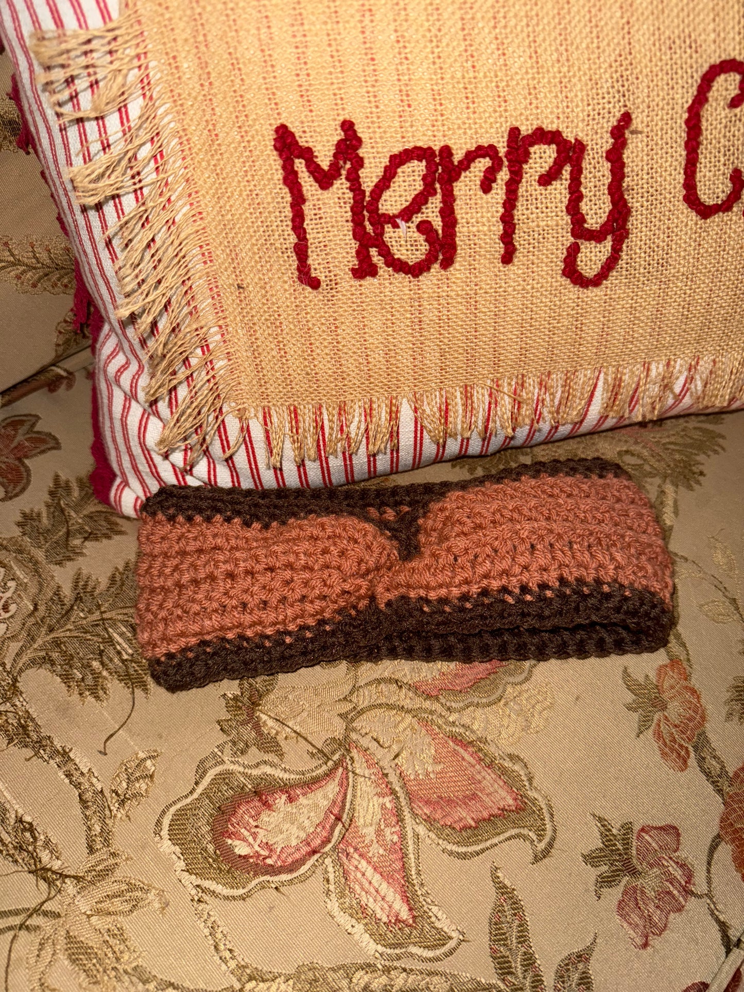 🌷 Rosewood Luxe Crocheted Ear Warmer