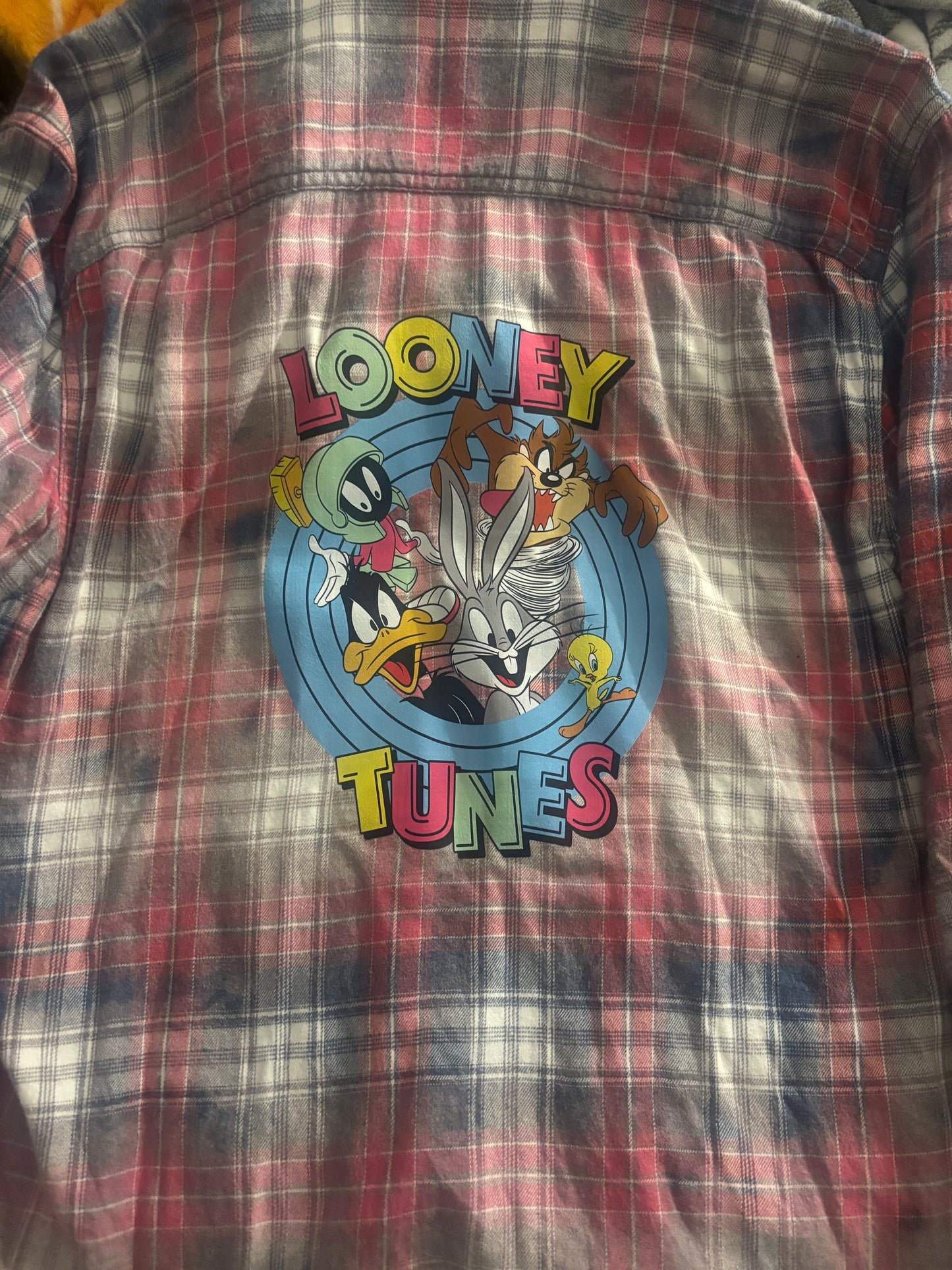 Looney Tunes Bleached Flannel - Large