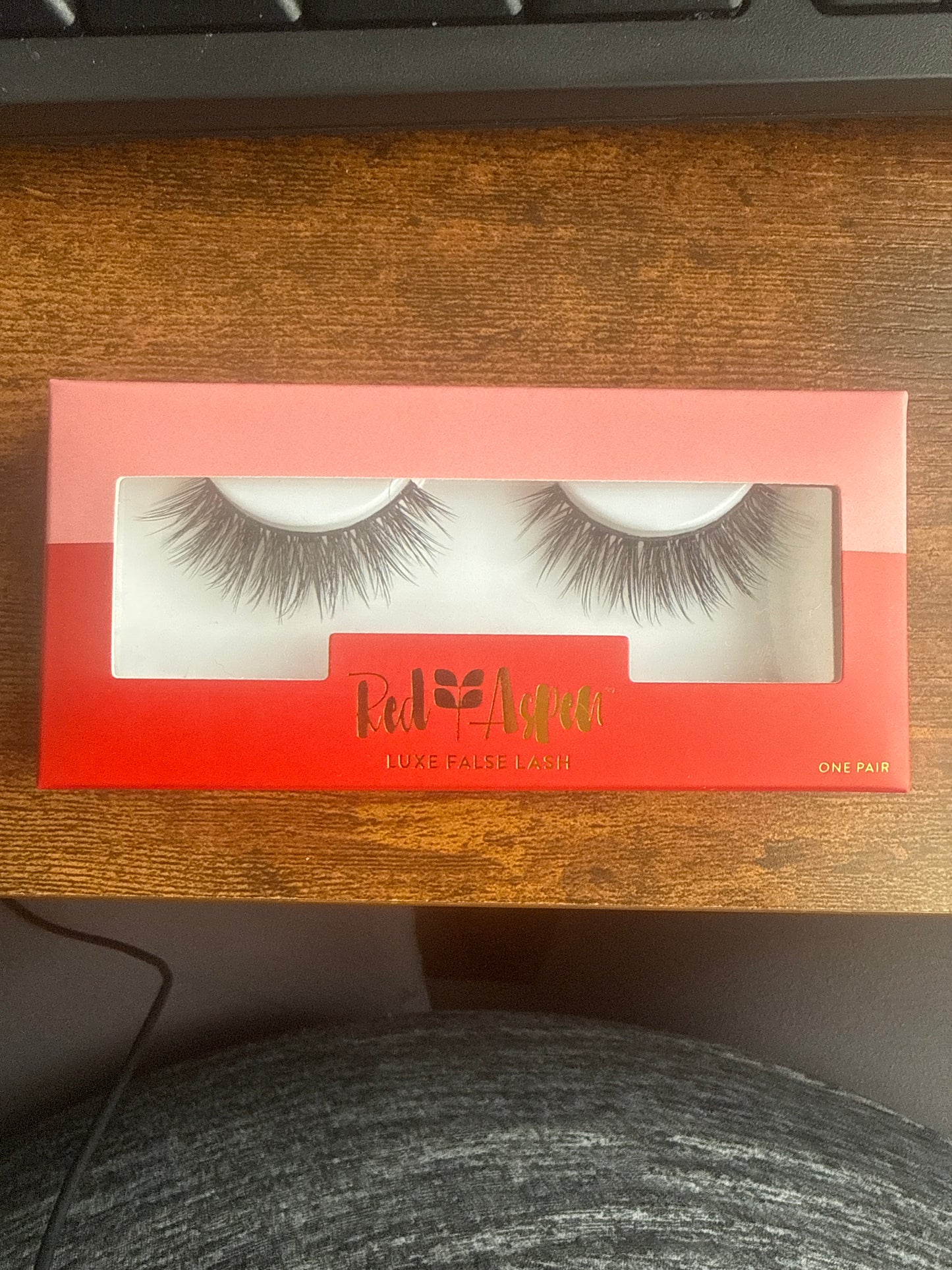 Red Aspen Lashes - Merry